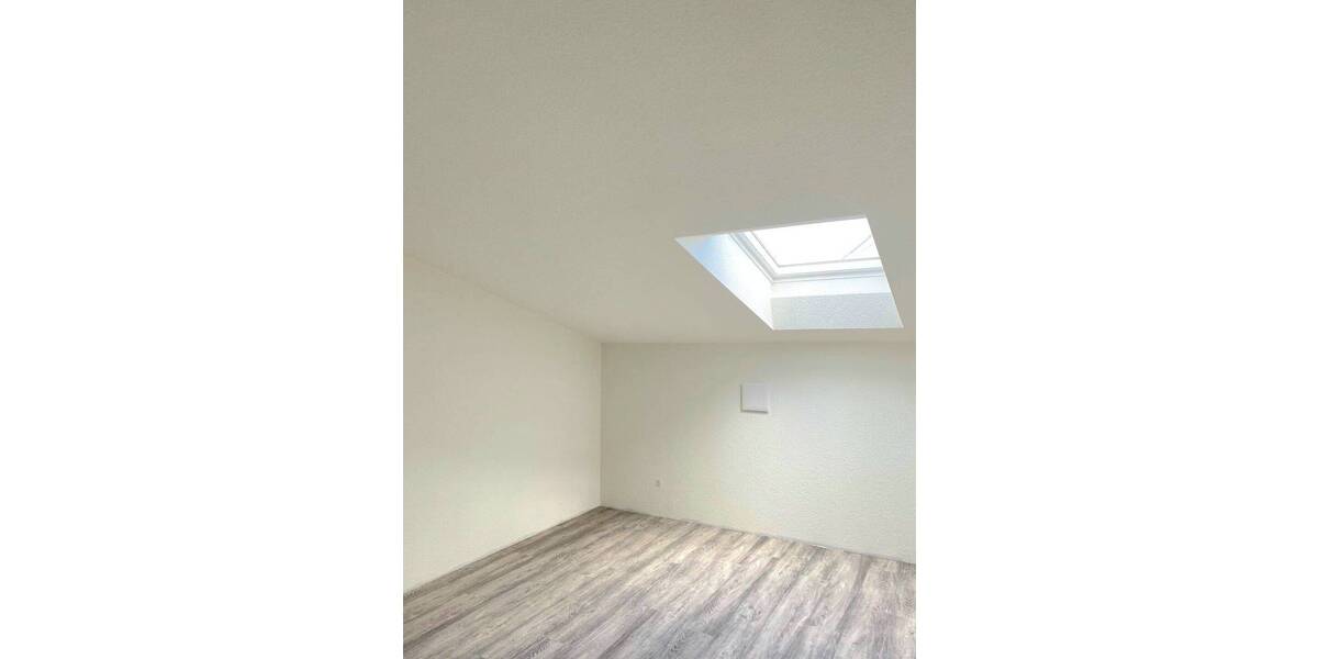 Etagenwohnung Linkenheim-Hochstetten Linkenheim - 3 Zimmer, 96 m&sup2;, 1.320&euro; | Angebot:26156235