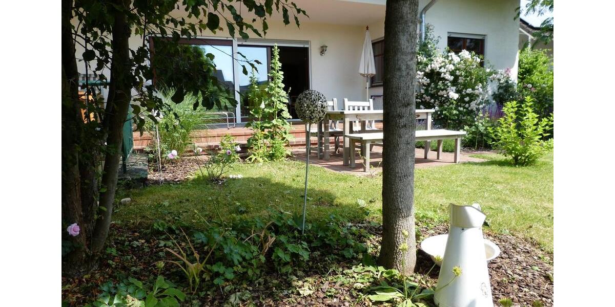 Wohnvergnügen - Eigentumswohnung mit Terrasse, Balkon und Garten 5 zimmer