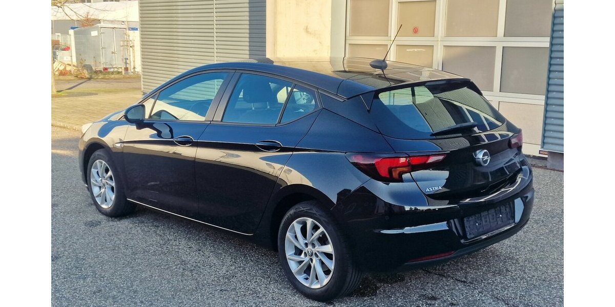 Opel Astra 1.5 D Edition Klimaautomatik NAVI LED 52.000 km 14.499 &euro; Landau 76829