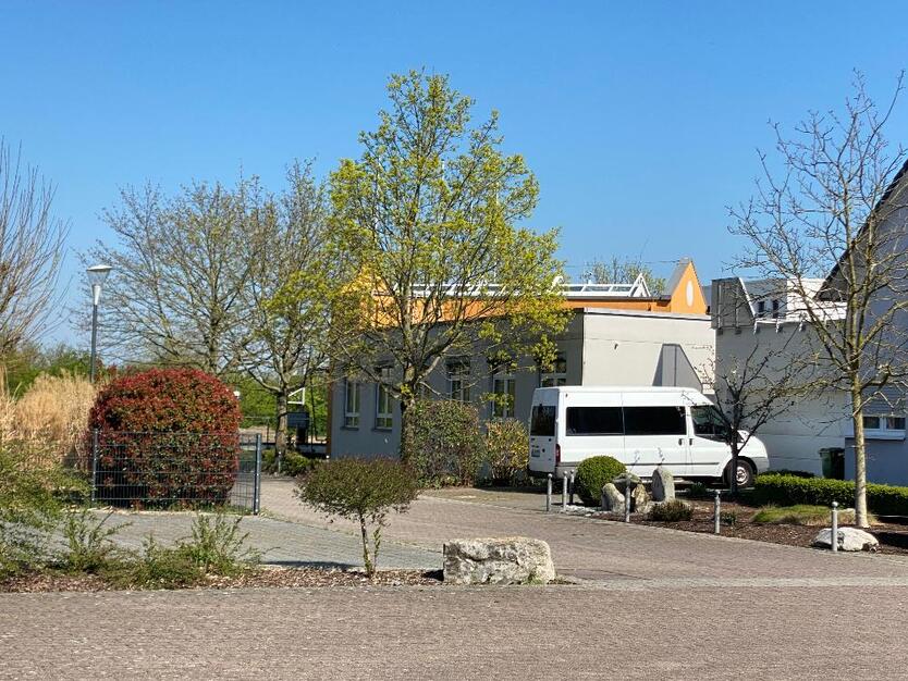 *** Attraktives Bürogebäude nördlicher Landkreis Karlsruhe *** zimmer