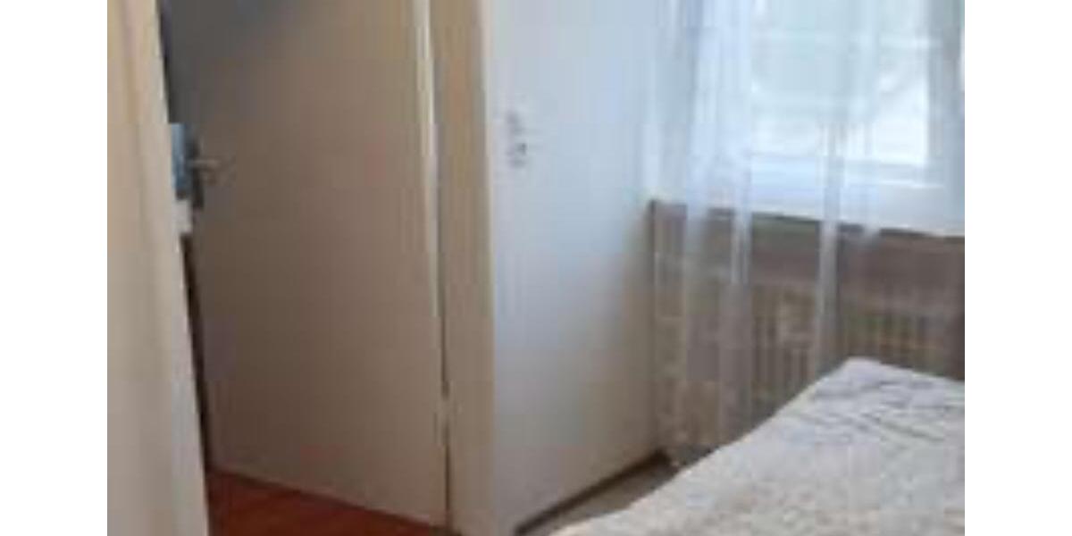 Helle 3-Zimmer DG-Wohnung 3 zimmer