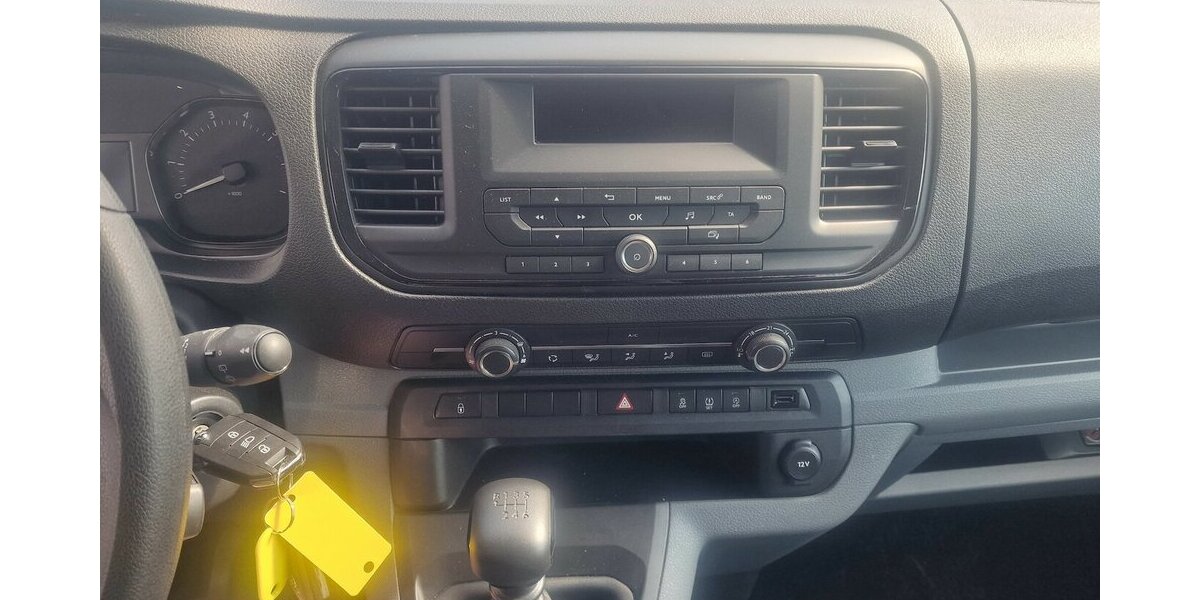 Opel Vivaro M 9 Sitzer Klima 59.000 km 27.998 &euro; Landau 76829