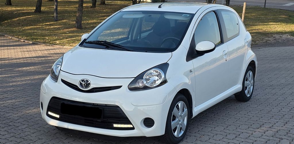 Toyota Aygo (X) 70.000 km 8.000 &euro; Landau 76829