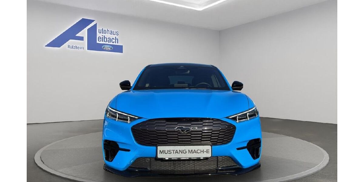 Ford Mustang Mach-E 15.300 km 50.900 &euro; Rülzheim 76761