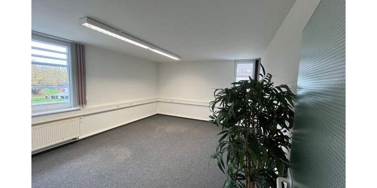 Gewerbeobjekt Karlsruhe Neureut - 7 Zimmer, 1.950&euro; | Angebot:25769799