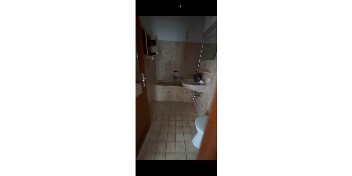 Etagenwohnung Karlsruhe Grötzingen - 2 Zimmer, 62 m&sup2;, 1.200&euro; | Angebot:26305344