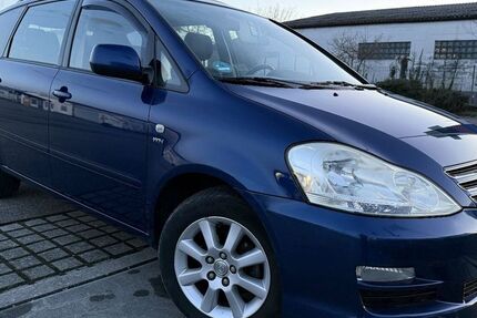 Toyota Avensis Verso 280.000 km 4.000 &euro; Graben Neudorf 76676