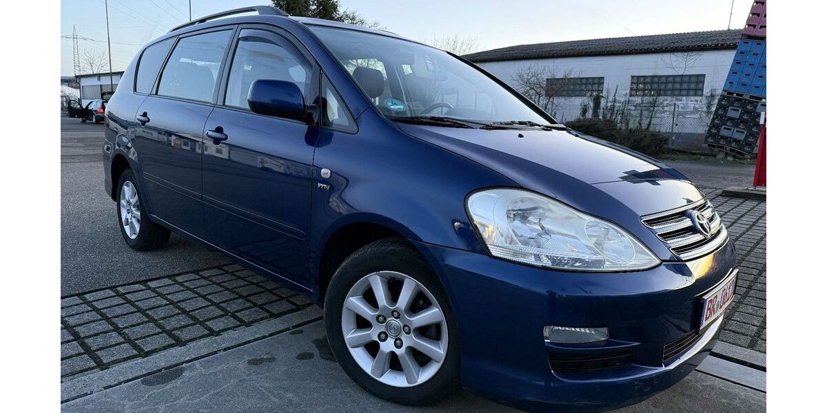 Toyota Avensis Verso 280.000 km 4.000 &euro; Graben Neudorf 76676