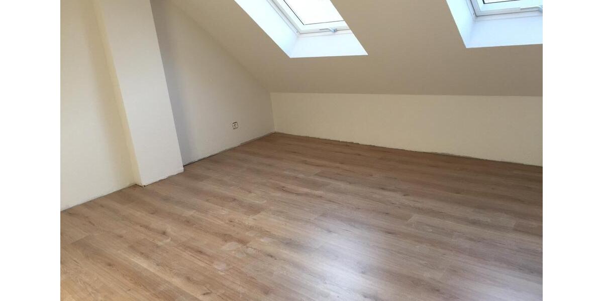 Dachgeschoßwohnung Pforzheim Weststadt - 2 Zimmer, 41 m&sup2;, 815&euro; | Angebot:26212427