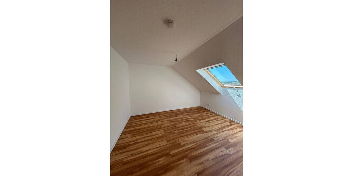 Etagenwohnung Bretten - 3 Zimmer, 80 m&sup2;, 970&euro; | Angebot:26770451