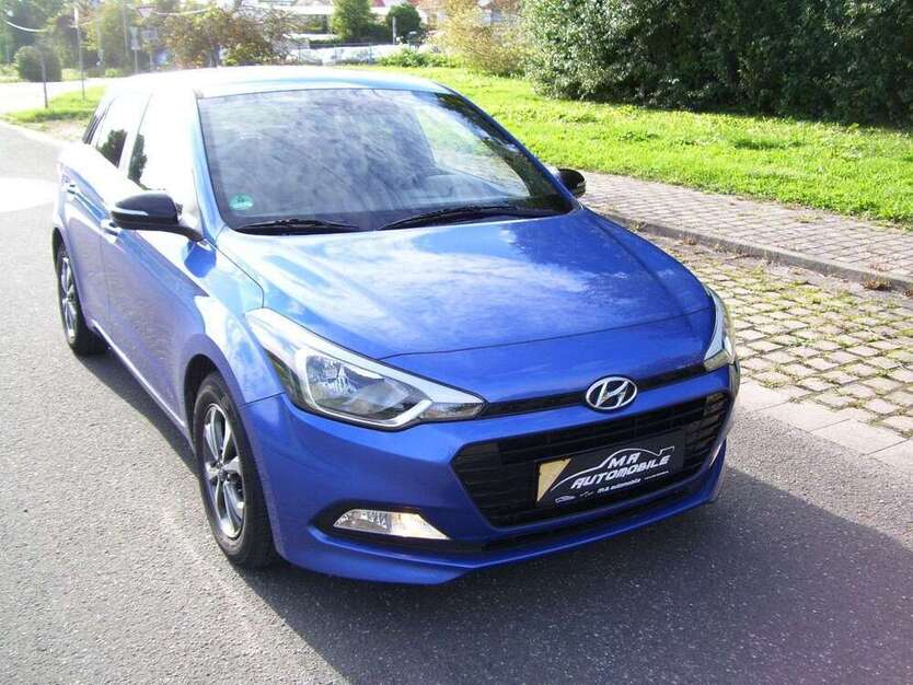 i20