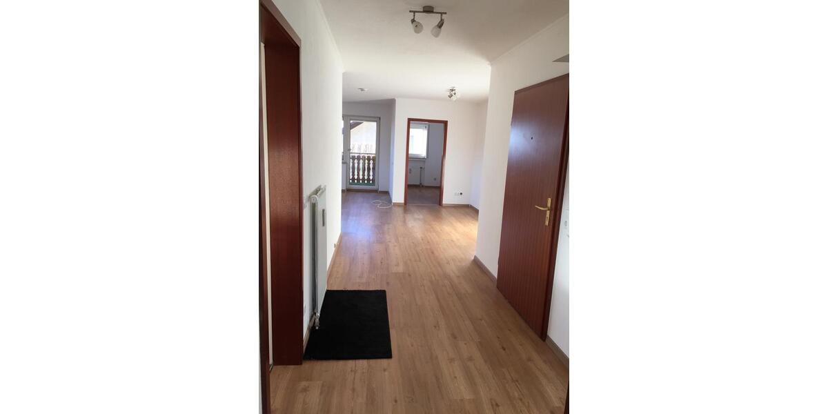 Dachgeschoßwohnung Baden-Baden Balg - 2.5 Zimmer, 83 m&sup2;, 260.000&euro; | Angebot:26941734