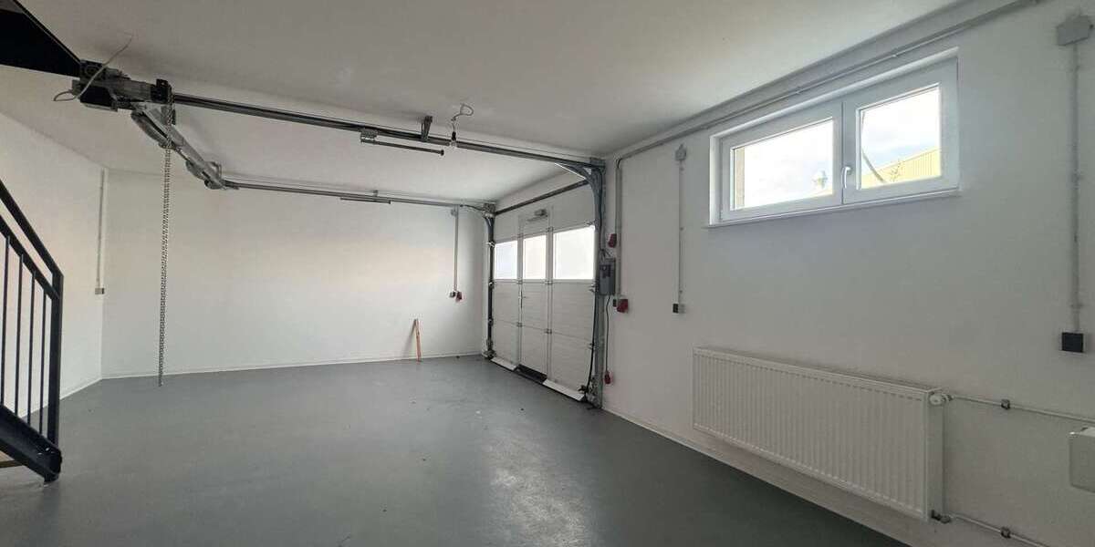 Investieren im Silberstreifen: Wohn-Gewerbeimmobilie mit Garten, Garage & Flexibilitä 6 zimmer