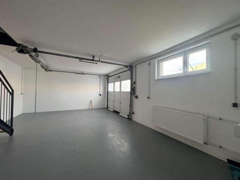 Investieren im Silberstreifen: Wohn-Gewerbeimmobilie mit Garten, Garage & Flexibilitä 6 zimmer