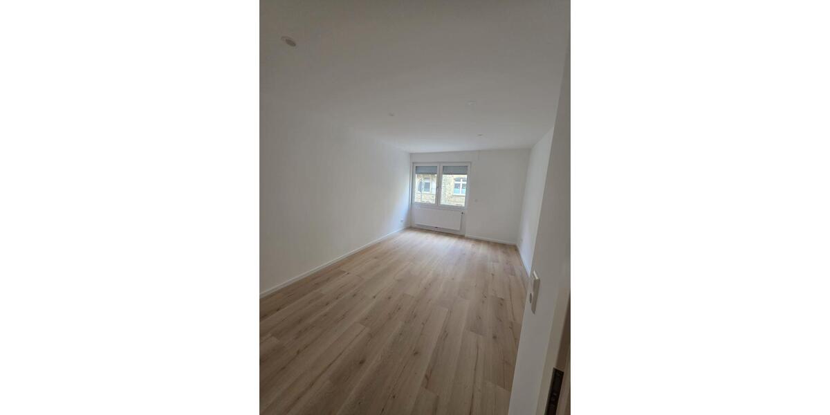 Erdgeschoßwohnung Karlsruhe Südstadt - 3 Zimmer, 94 m&sup2;, 1.750&euro; | Angebot:26322267