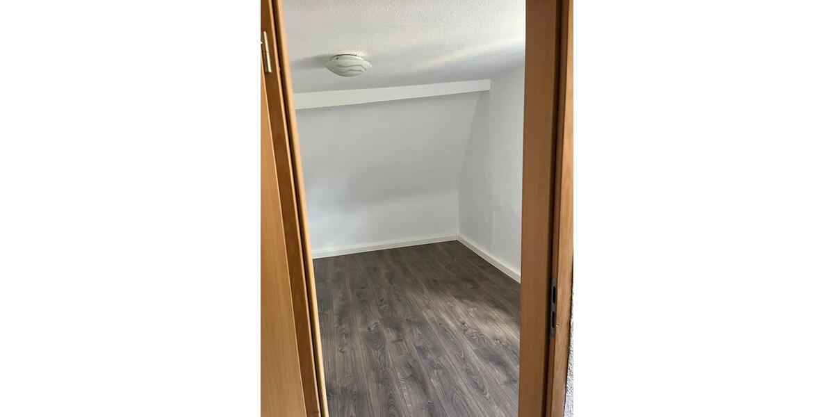 Einfamilienhaus Kämpfelbach - 4 Zimmer, 131 m&sup2;, 280.000&euro; | Angebot:27133484