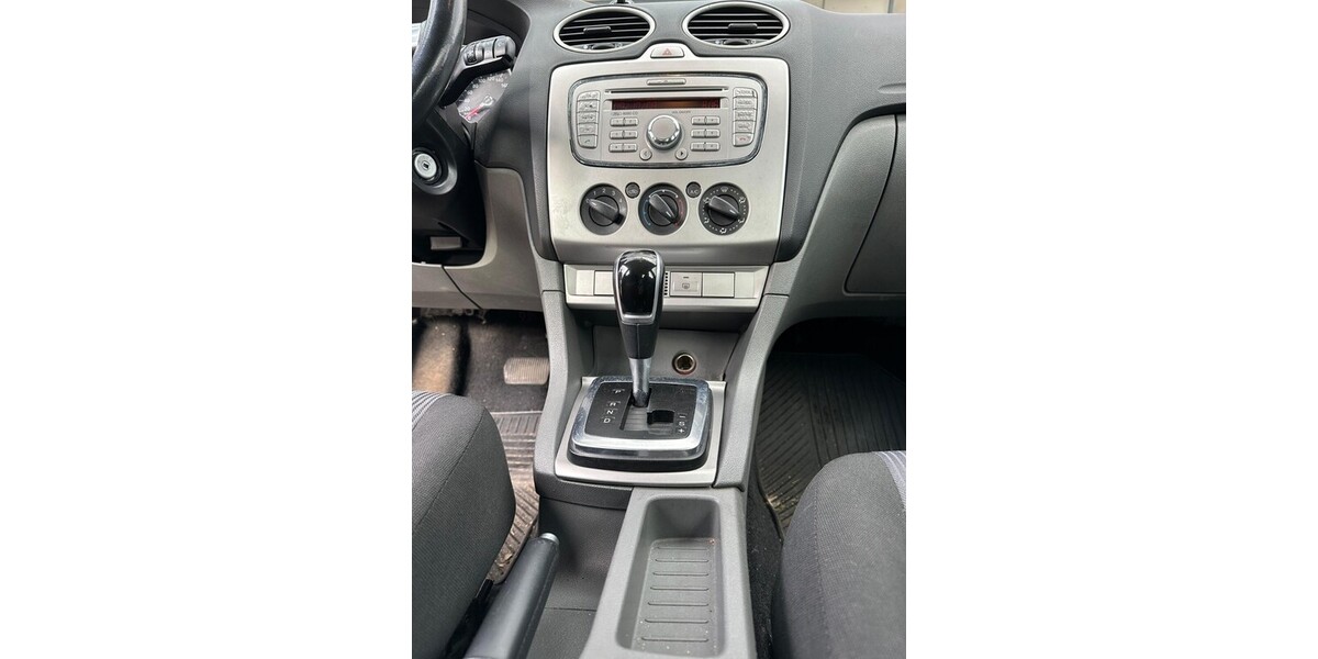 Ford Focus Stufenheck 245.000 km 2.000 &euro; Rheinstetten 76287