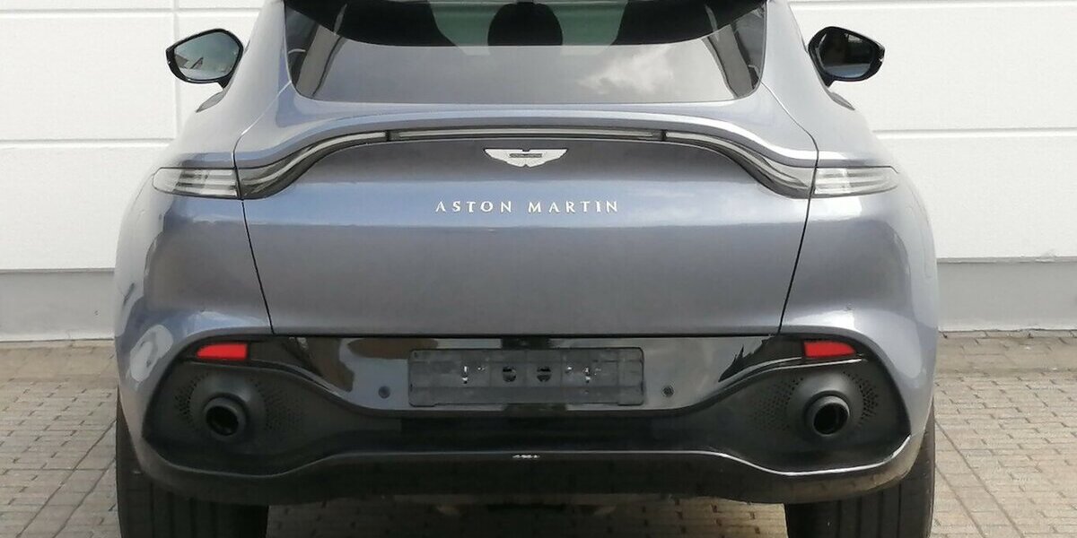 Aston Martin DBX Concours Blau Vollausstattung-6 800 KM- 6.800 km 149.998 &euro; Landau 76829