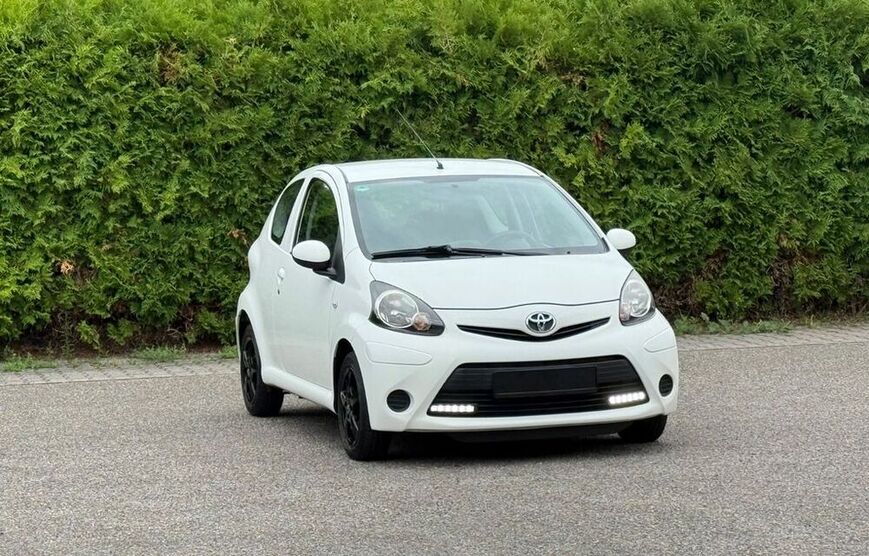 Aygo (X)