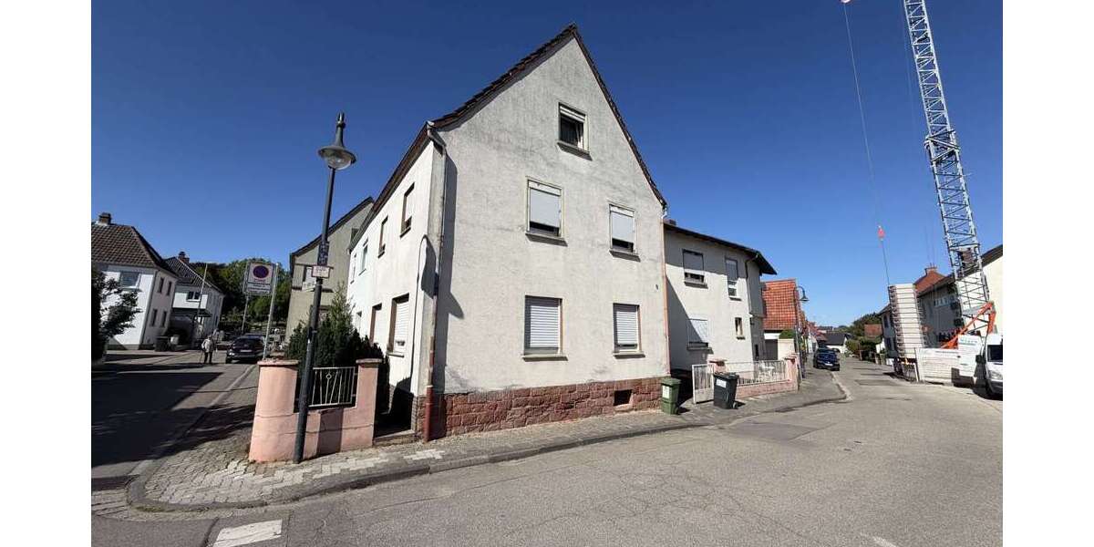 Einfamilienhaus Herxheim - 6 Zimmer, 190 m&sup2;, 218.000&euro; | Angebot:26403326