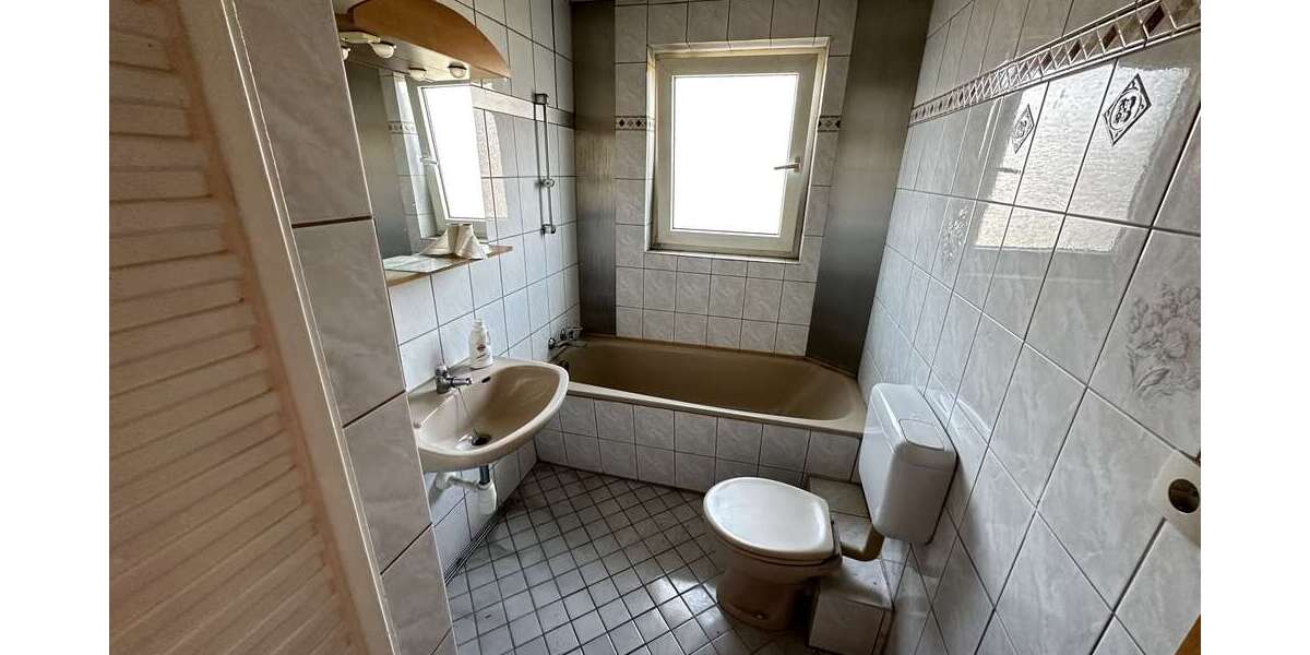 Renovierungsbedürftiges 3-Familienhaus in Rastatt - Zweifamilienhaus Rastatt | Angebot:12985350