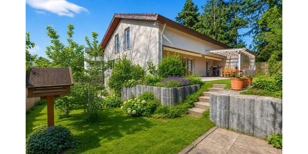 Einfamilienhaus Pforzheim - 8 Zimmer, 221 m&sup2;, 874.000&euro; | Angebot:27017237