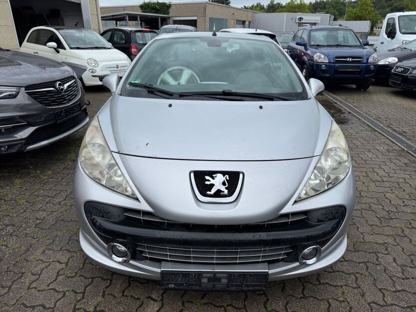 Peugeot 207 81.000 km 999 € Pforzheim 75179