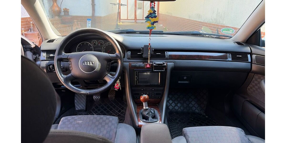 Audi A6 248.000 km 1.700 &euro; Waghäusel 68753