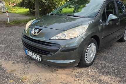 Peugeot 207 115.100 km 2.500 € Ettlingen 76275