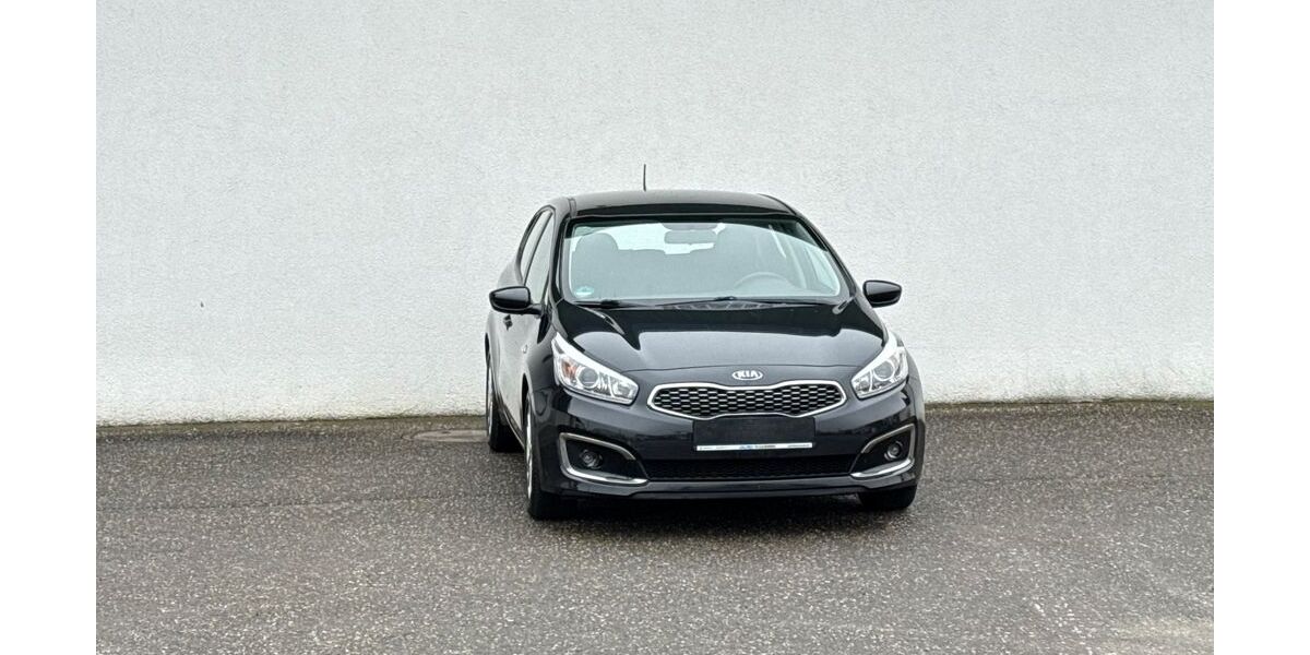 Kia ceed / Ceed 150.000 km 7.499 &euro; Kandel 76870