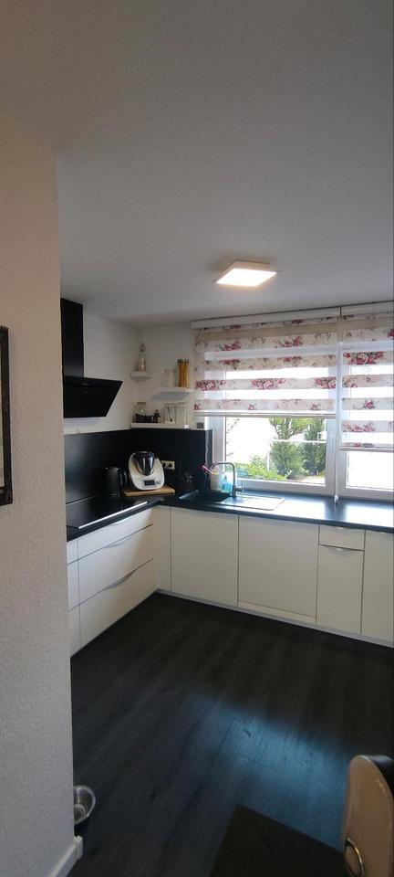 helle 3-Zimmer Erdgeschoss Wohnung mit Garage