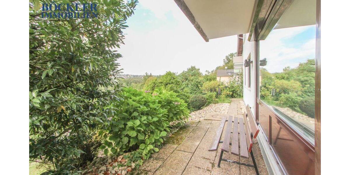 3-Zimmer-Wohnung mit EBK, neuem Bad und Garagenstellplatz 3 zimmer