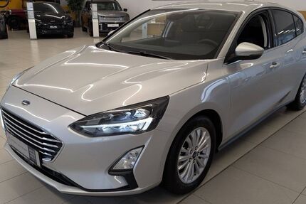 Ford Focus 42.300 km 18.450 € Landau 76829