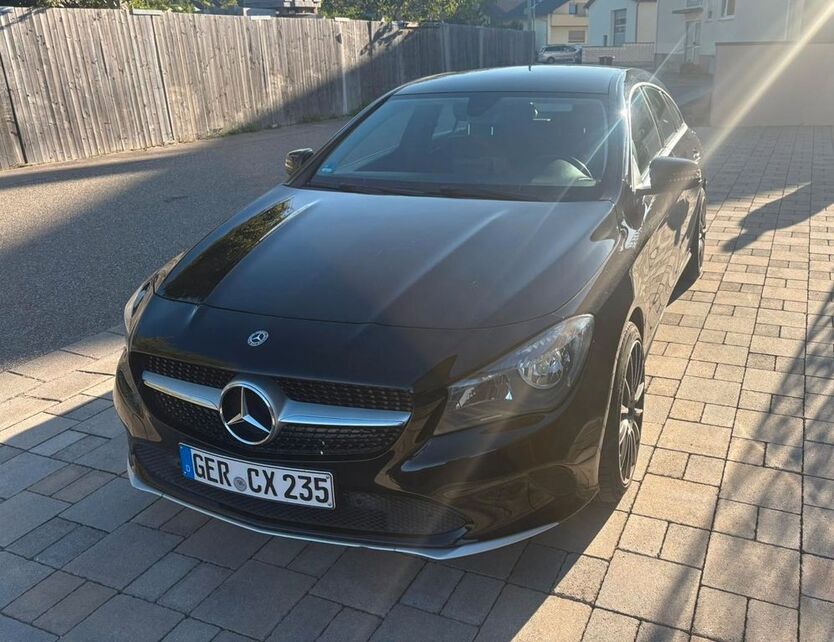 Mercedes-Benz CLA 200 Shooting Brake 169.000 km 14.999 € Bellheim 76756