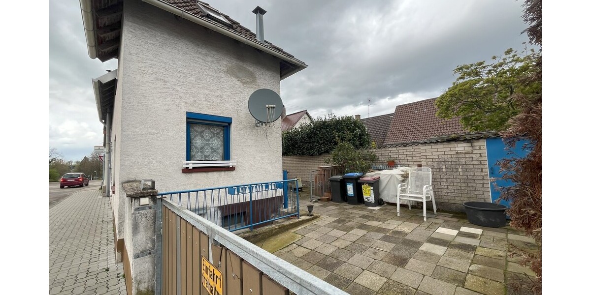 Momentan Reserviert : Haus mit Gewerbeeinheit, Nebengebäude & Garten - Karlsruhe-Neureut: - Einfamilienhaus Karlsruhe Neureut | Angebot:16390817