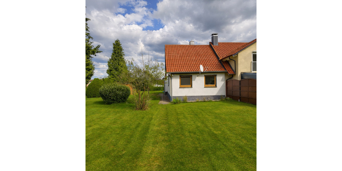 Raum für Ideen: Doppelhaushälfte mit Bauplatz, großem Garten und Garage 5 zimmer