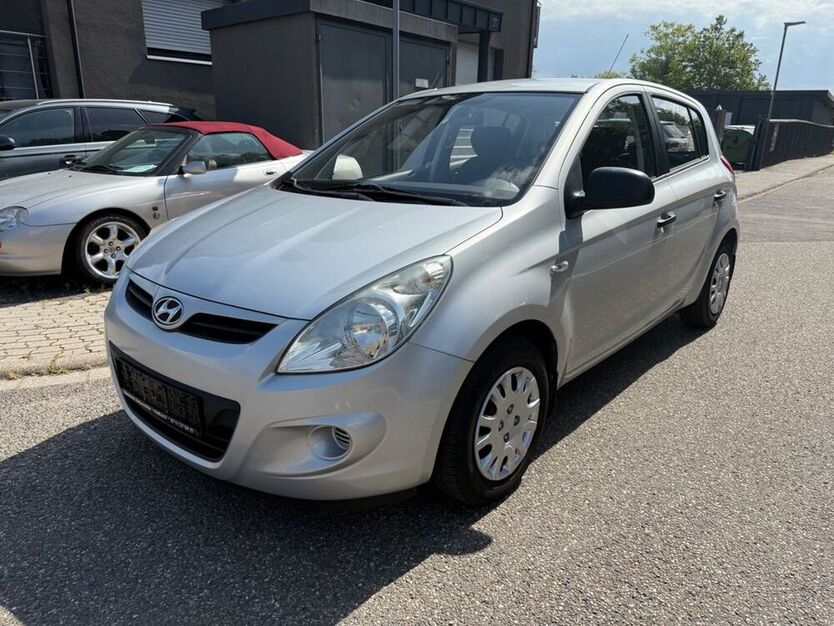 i20