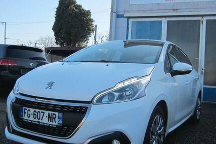 Peugeot 208 100.100 km 5.900 &euro; Germersheim 76726