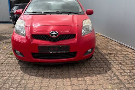 Toyota Yaris 96.000 km 7.499 &euro; Landau in der pfalz 76829