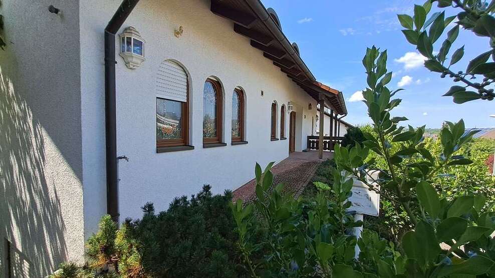 Haus zum Kaufen in Bruchsal 899.000 € 322 m²