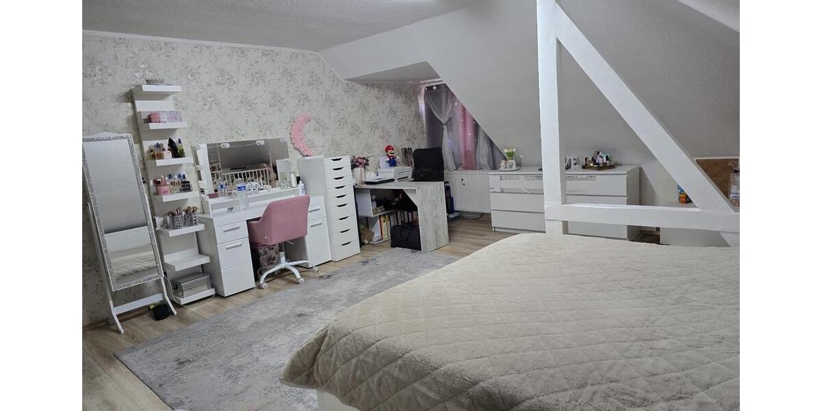 Dachgeschoßwohnung Pforzheim - 3 Zimmer, 95 m&sup2;, 189.000&euro; | Angebot:27120851