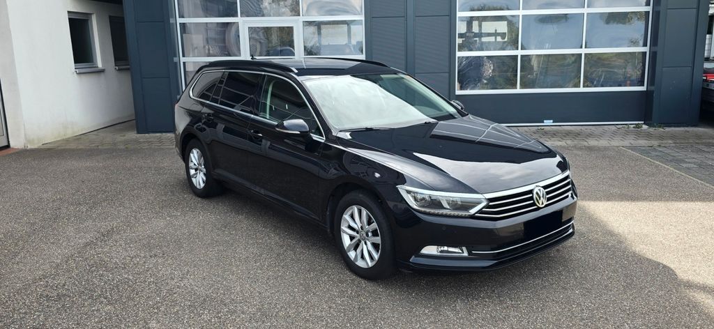VW Passat Variant 230.000 km 12.800 € Keltern 75210