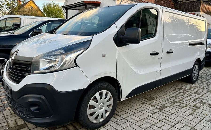 Renault Trafic 333.700 km 6.800 € Karlsruhe 76149