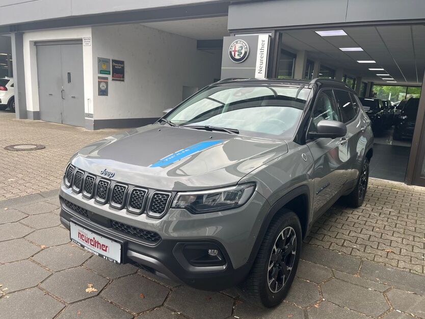 Jeep Compass 54.170 km 26.980 € Karlsruhe 76185