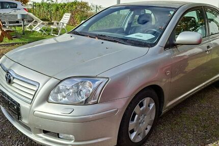 Toyota Avensis 124.877 km 5.470 € Ubstadt 76698