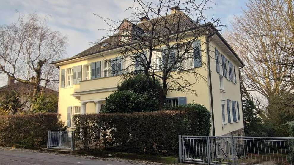 Haus zum Kaufen in Baden-Baden 1.890.000 € 420 m²