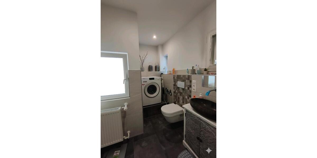 Exklusives Wohnerlebnis: ca.130qm Wohnung + Büro + XL Keller 3.5 zimmer