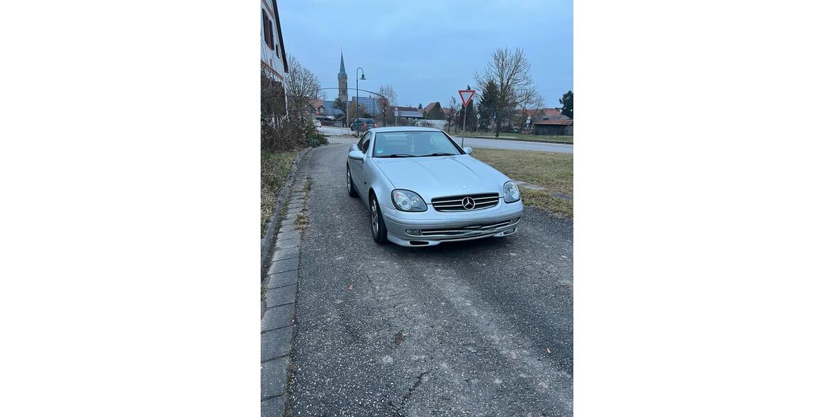 Mercedes-Benz SLK 230 182.000 km 4.200 &euro; Erlenbach bei Kandel 76872
