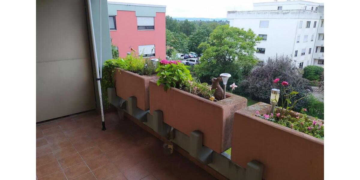 2-Zimmer-Wohnung mit Balkon, EBK und TG-Stellplatz zu vermieten 2 zimmer