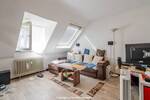 INVESTMENTCHANCE: Attraktives 9-Familienhaus mit Wertsteigerungspotenzial in Karlsruhe-Weiherfeld